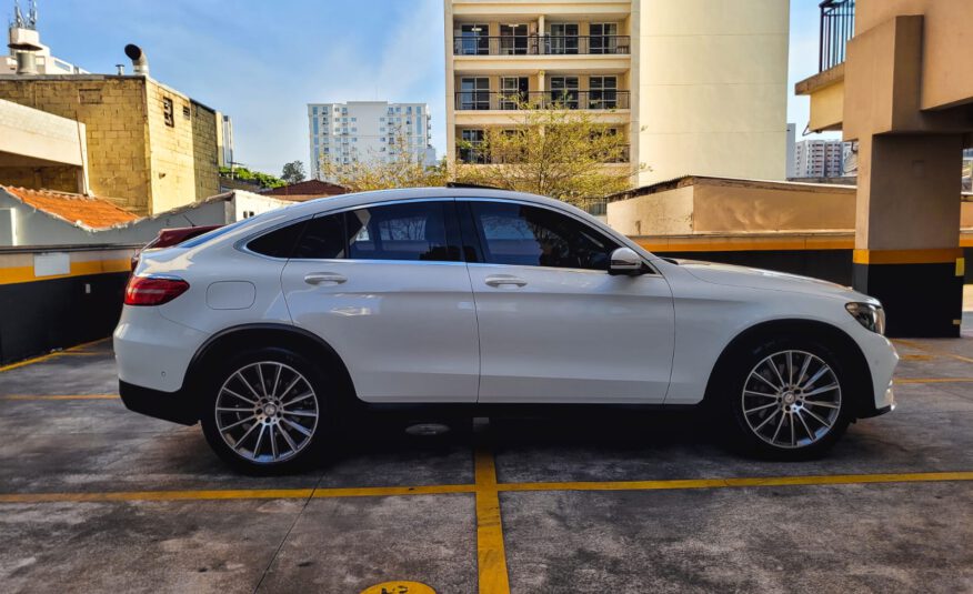 MERCEDES-BENZ GLC 250 2.0 CGI GASOLINA COUPÉ 4MATIC 9G-TRONIC