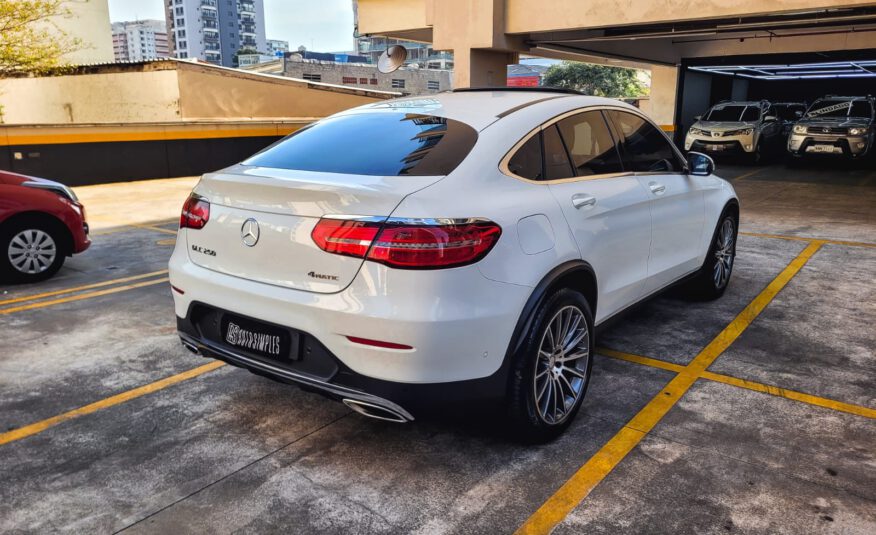 MERCEDES-BENZ GLC 250 2.0 CGI GASOLINA COUPÉ 4MATIC 9G-TRONIC