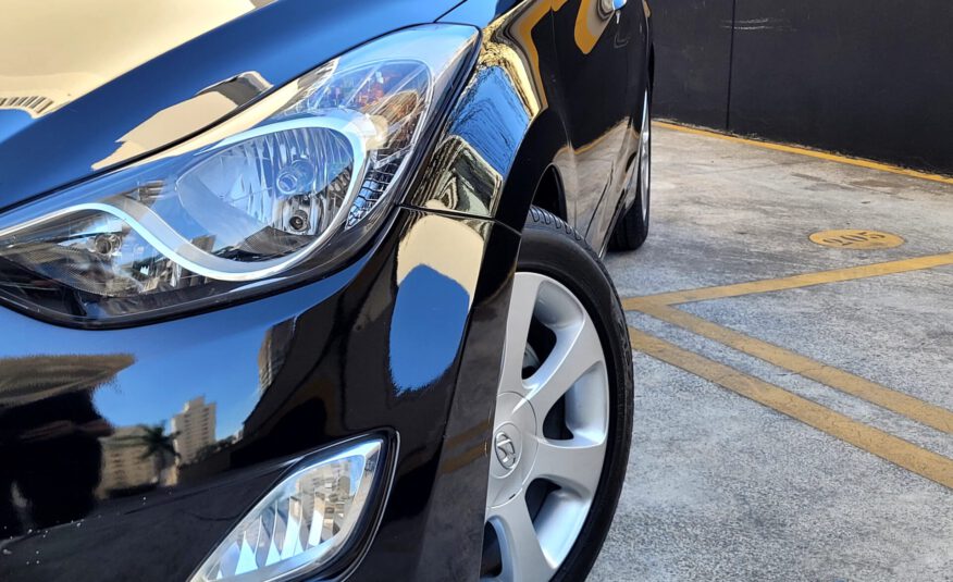 HYUNDAI ELANTRA 1.8 GLS 16V GASOLINA 4P AUTOMÁTICO