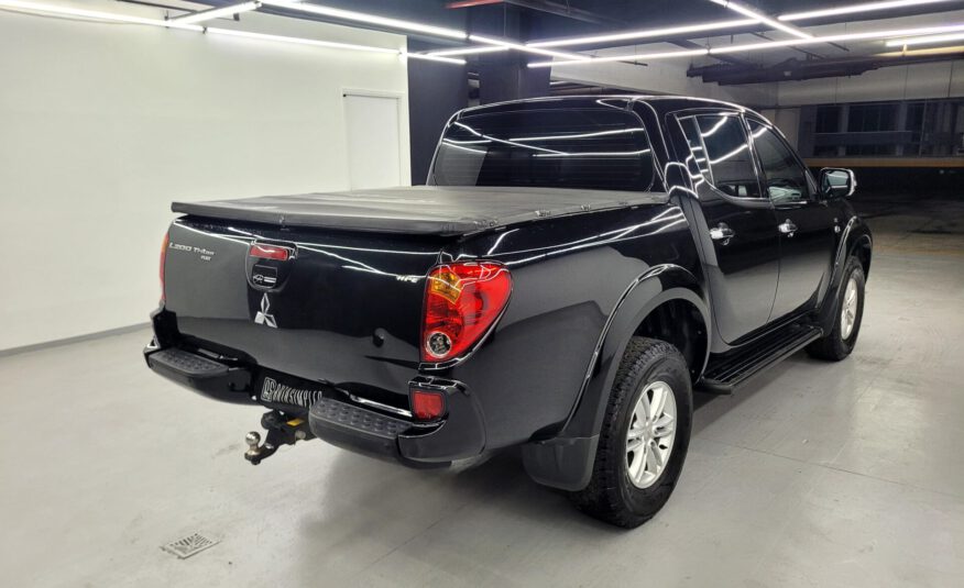 MITSUBISHI L200 TRITON 3.5 HPE 4X4 CD V6 24V FLEX 4P AUTOMÁTICO