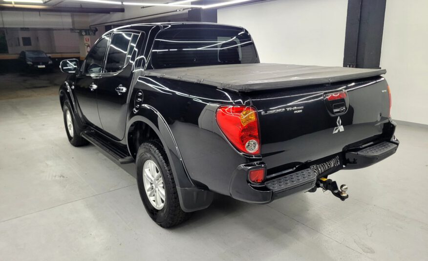 MITSUBISHI L200 TRITON 3.5 HPE 4X4 CD V6 24V FLEX 4P AUTOMÁTICO