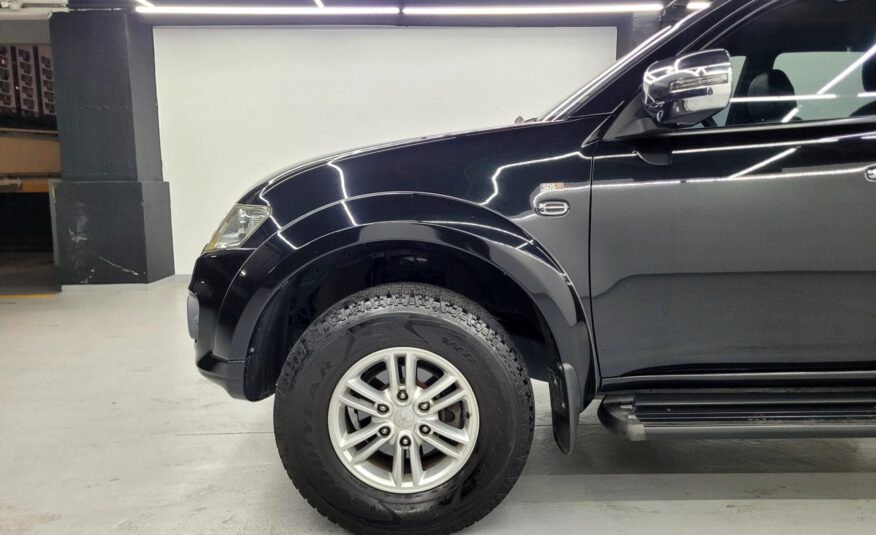 MITSUBISHI L200 TRITON 3.5 HPE 4X4 CD V6 24V FLEX 4P AUTOMÁTICO