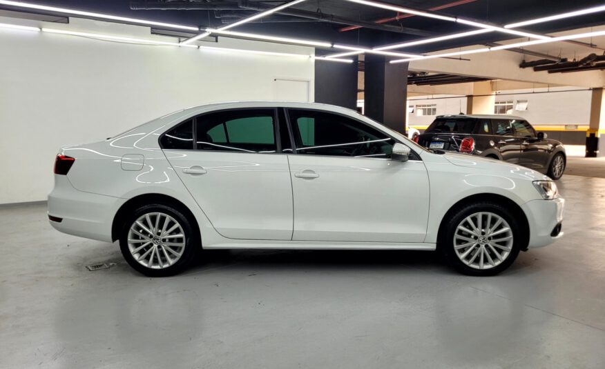 VOLKSWAGEN JETTA 2.0 TSI HIGHLINE 211CV GASOLINA 4P TIPTRONIC 2014