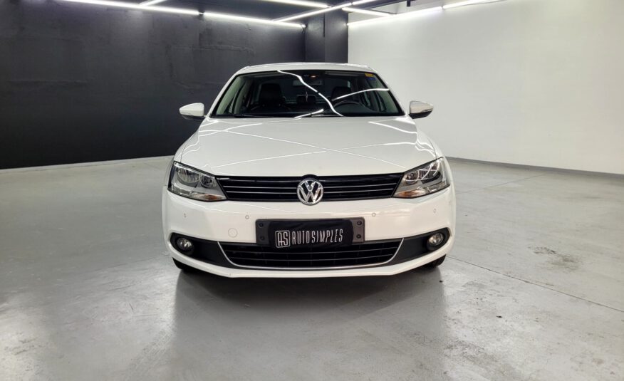 VOLKSWAGEN JETTA 2.0 TSI HIGHLINE 211CV GASOLINA 4P TIPTRONIC 2014