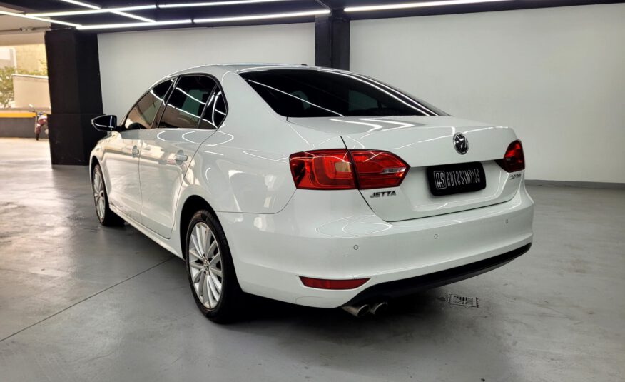 VOLKSWAGEN JETTA 2.0 TSI HIGHLINE 211CV GASOLINA 4P TIPTRONIC 2014