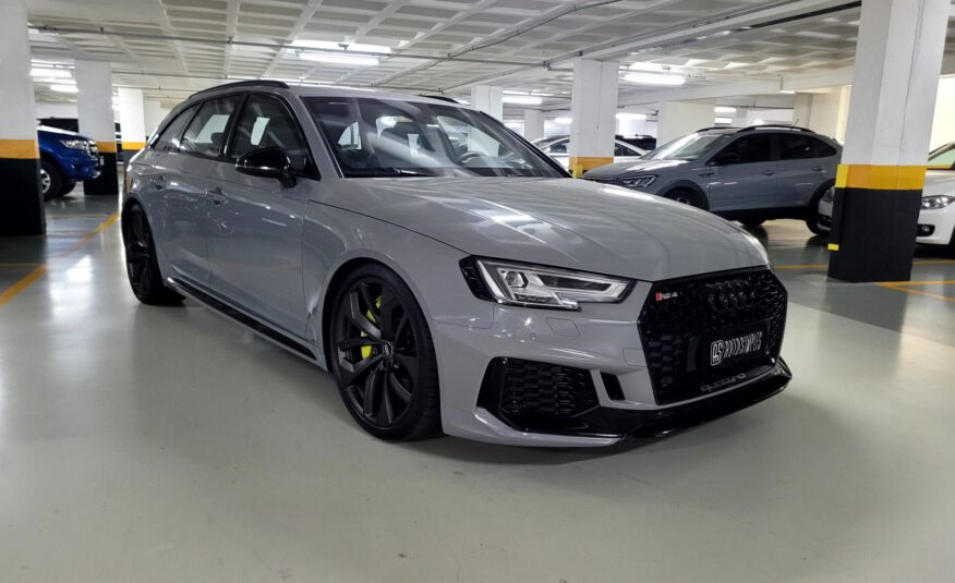 AUDI RS4 2.9 V6 FSI GASOLINA AVANT QUATTRO TIPTRONIC