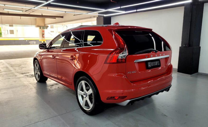 VOLVO XC60 2.0 T5 R DESIGN TURBO GASOLINA 4P AUTOMÁTICO